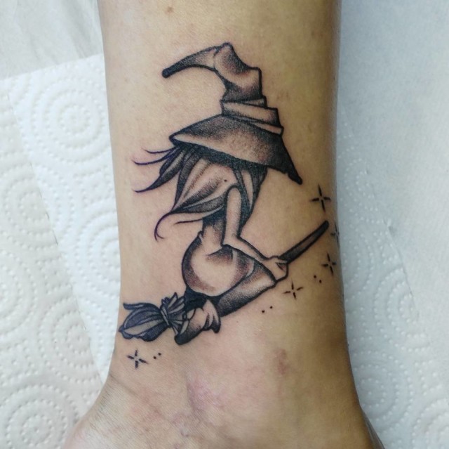 32 Marvelous Witch Tattoos for Halloween | Best Tattoo Ideas Gallery