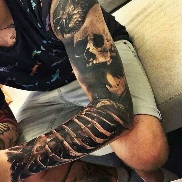 Skeleton Scull and Ribs Blackwork tattoo sleeve