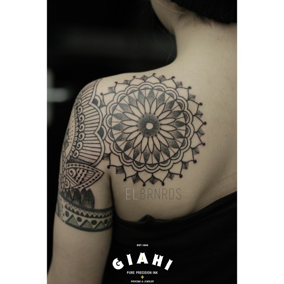 Blade Mandala Dotwork tattoo by Elda Bernardes