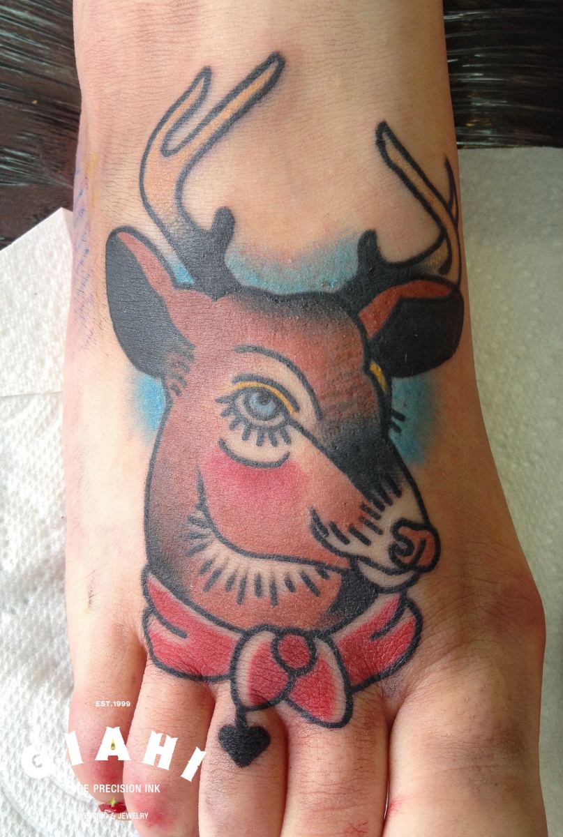 Foot Buck Old School tattoo by Elda Bernardes