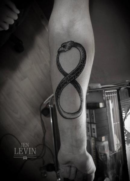 Infinity Snake Dotwork tattoo by Ien Levin