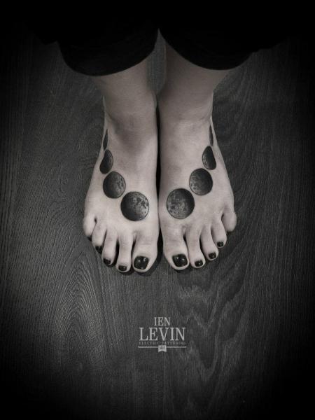 Moon Phases Feet tattoo by Ien Levin