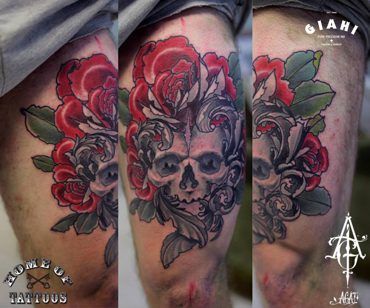 Red Fower Skull tattoo by Agat Artemji