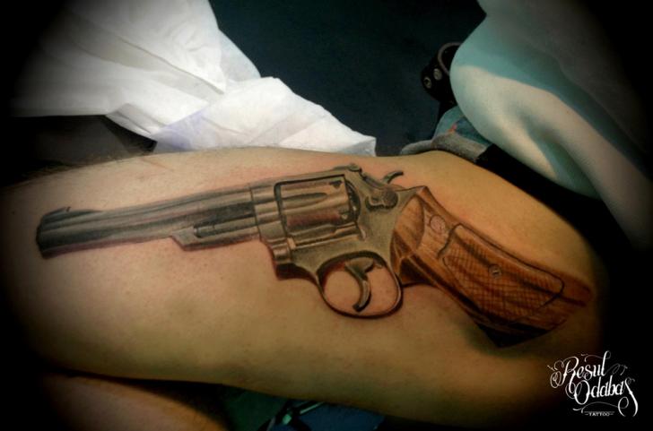 Thigh Revolver Realistic tattoo by Resul Odabaş