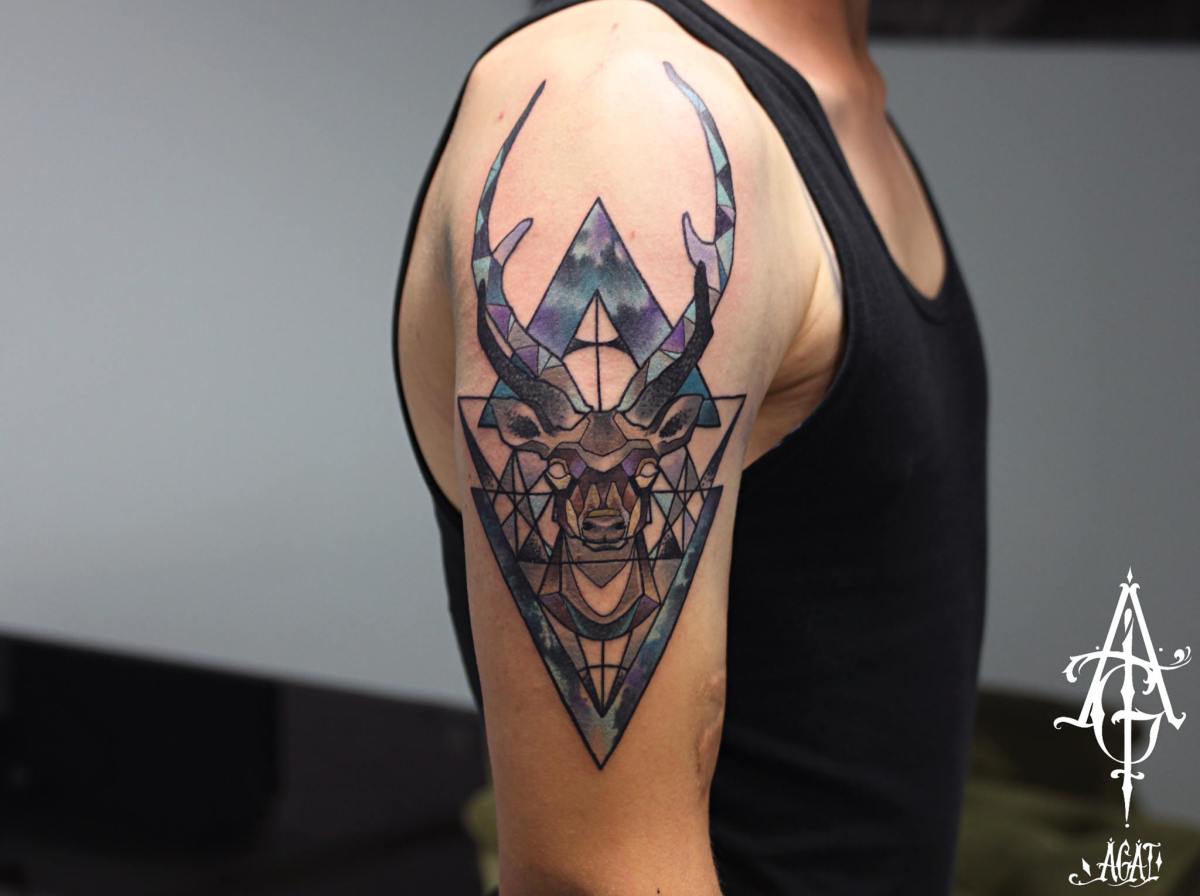 Triangles Buck tattoo by Agat Artemji