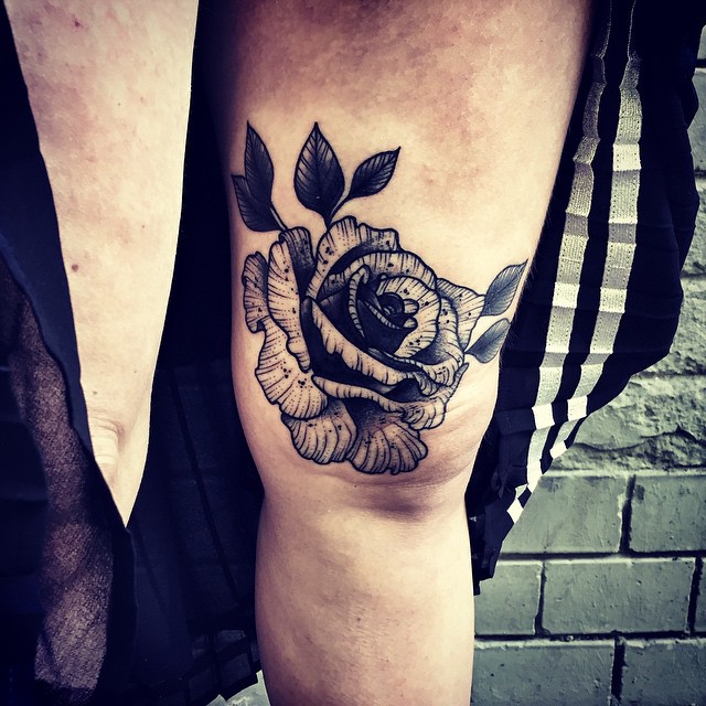 Knee Graphic Rose tattoo