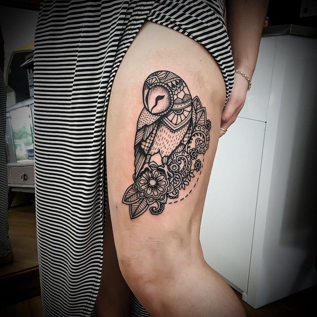 Cool Flower Mehendi Owl tattoo in Thigh