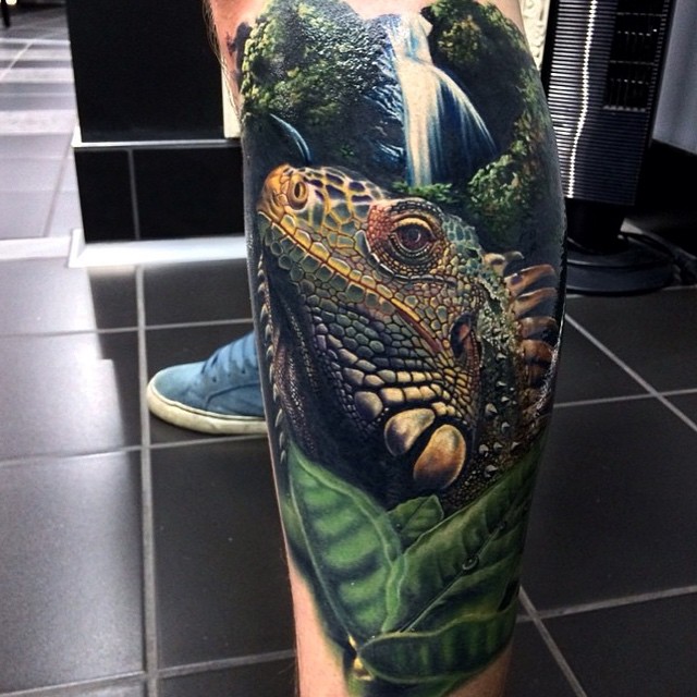 Waterfall Lizard Realistic tattoo