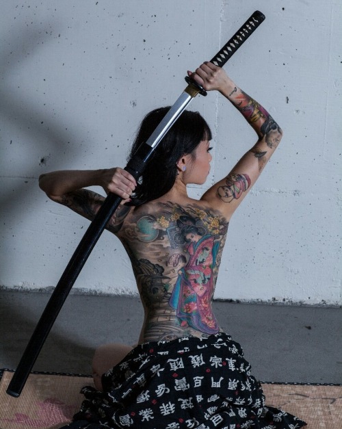 Dark Full body japanese yakuza tattoo for girl
