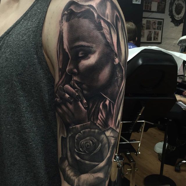 shoulder prayer girl tattoo