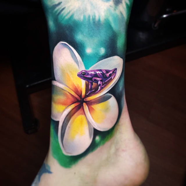 tattoo froggy on the flower
