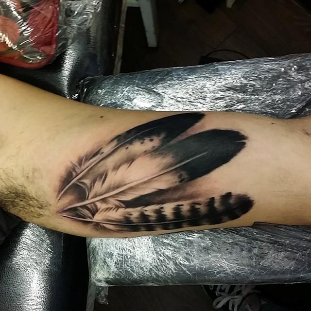 Three Feathers Tattoo by peypey_tattoo