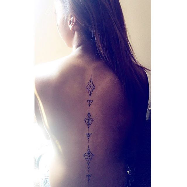 Spine Tattoo Girl by arianatattoos