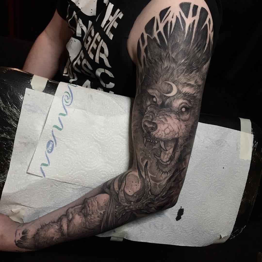 sleeve tattoo wolf